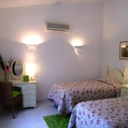 Villa 4 Bedrooms 186 Swimming Pool *