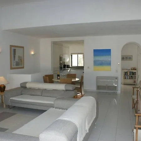 4 Bedrooms 186 Swimming Pool Βίλα *